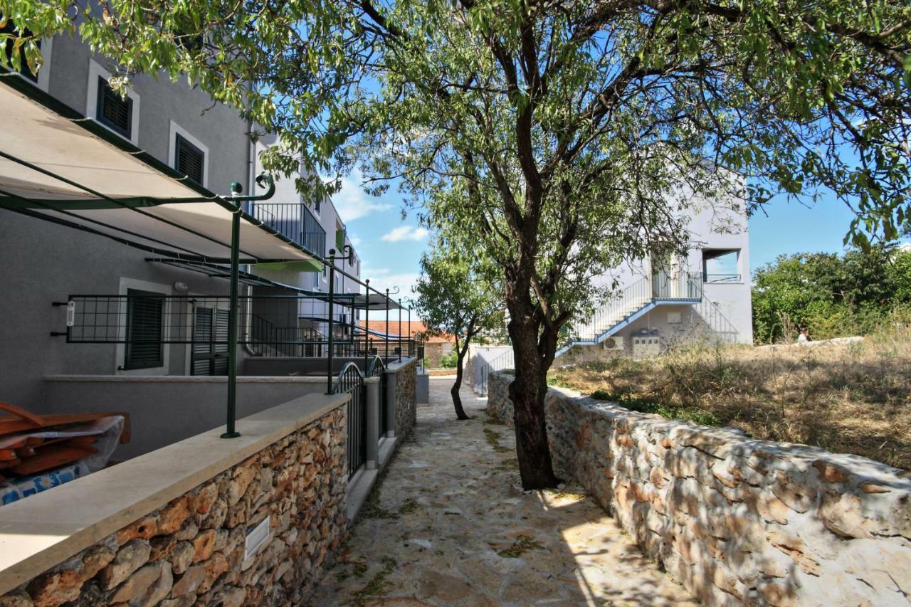 Apartments Kala Mendula Сутиван Екстериор снимка